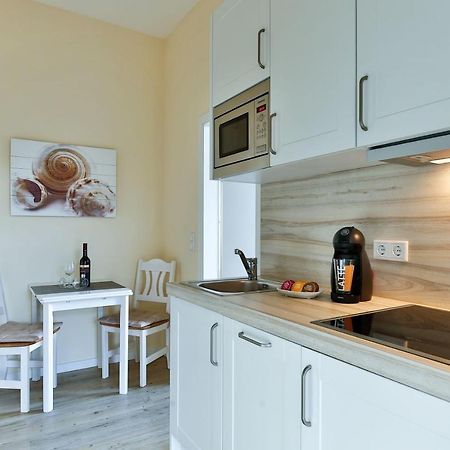 Appartement-5-Mit-Suedbalkon-In-Strandnaher-Lage-Baederstil-Villa-In-Wenningstedt-Sylt Εξωτερικό φωτογραφία